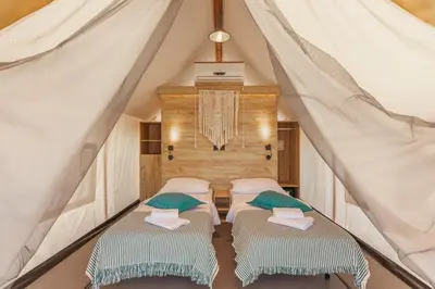 Krevet ili kreveti u jedinici u objektu Obonjan Island Resort