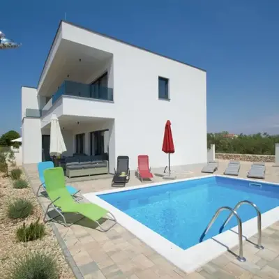 Holiday Home Sunrise by Interhome