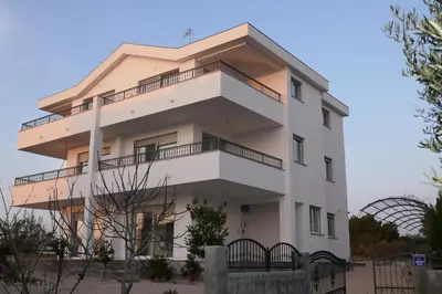 Zgrada u kojoj se nalazi apartman