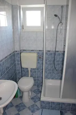 Kupaonica u objektu Apartment in Rogoznica with sea view, balcony, air conditioning, WiFi 5148-1