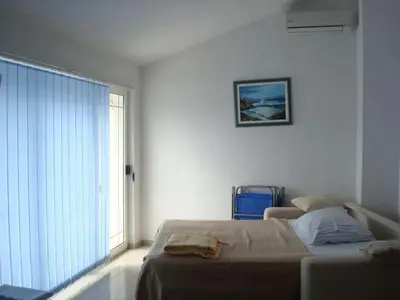 Krevet ili kreveti u jedinici u objektu Apartment in Rogoznica with sea view, balcony, air conditioning, WiFi 5148-3