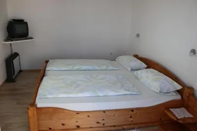 Krevet ili kreveti u jedinici u objektu Apartment in Rogoznica with sea view, balcony, air conditioning, WiFi 5148-4