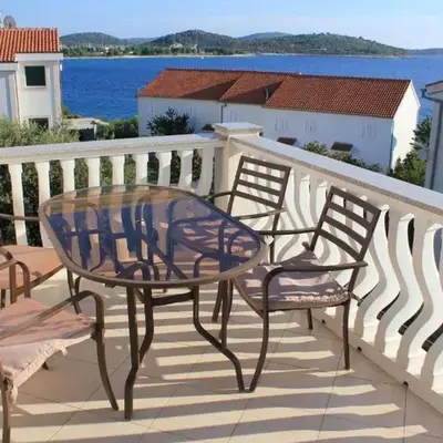 Apartment in Rogoznica with sea view