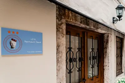 Certifikat, nagrada, logo ili neki drugi dokument izložen u objektu Lito Apartments Sibenik