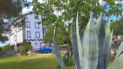 Vrt u objektu Apartment ŠTIZ by the sea with an organized beach