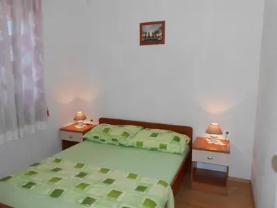 Krevet ili kreveti u jedinici u objektu Apartment in Razanj with sea view, terrace, air conditioning, WiFi 5150-2
