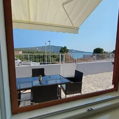 Apartment in Primosten with sea view