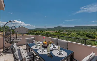 Pogled na planine ili pogled na planine iz apartmana