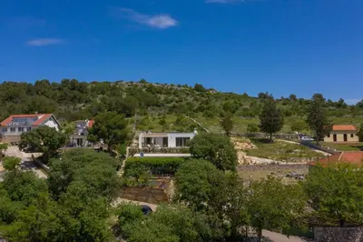 Priroda u blizini vila