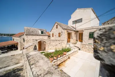 Zgrada u kojoj se nalazi apartman