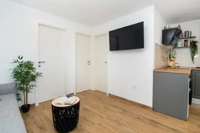 Kuhinja ili čajna kuhinja u objektu Apartmani Monika