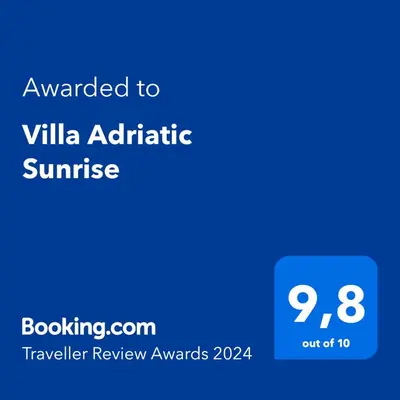 Certifikat, nagrada, logo ili neki drugi dokument izložen u objektu Villa Adriatic Sunrise