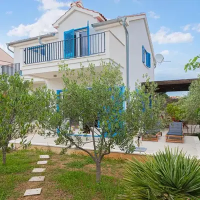 3 Bedroom Amazing Home In Vodice