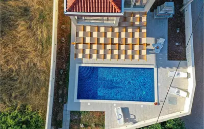 Bazen u objektu Cozy Home In Primorski Dolac ili u blizini