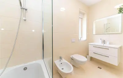 Kupaonica u objektu Cozy Home In Primorski Dolac