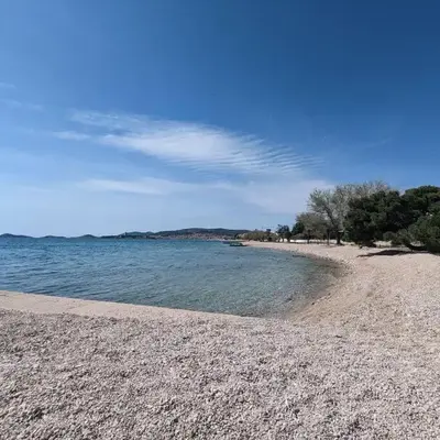 Two bedrooms apartment 50m from the beach