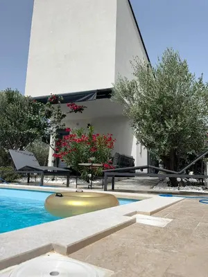 Bazen u objektu Villa Carpe diem ili u blizini