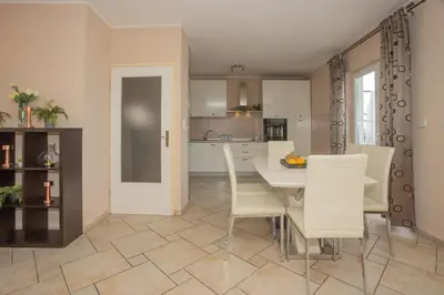 Kuhinja ili čajna kuhinja u objektu Apartment Mozart
